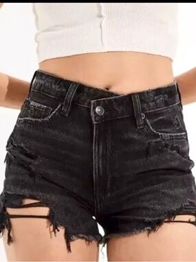 American Eagle size 0 Distressed Mom Denim Women’s Shorts Crossover Waist Black